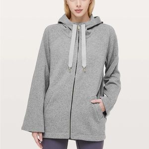 Lululemon Principal Dancer Hoodie
Heathered Core Medium Grey / Raceway Grey